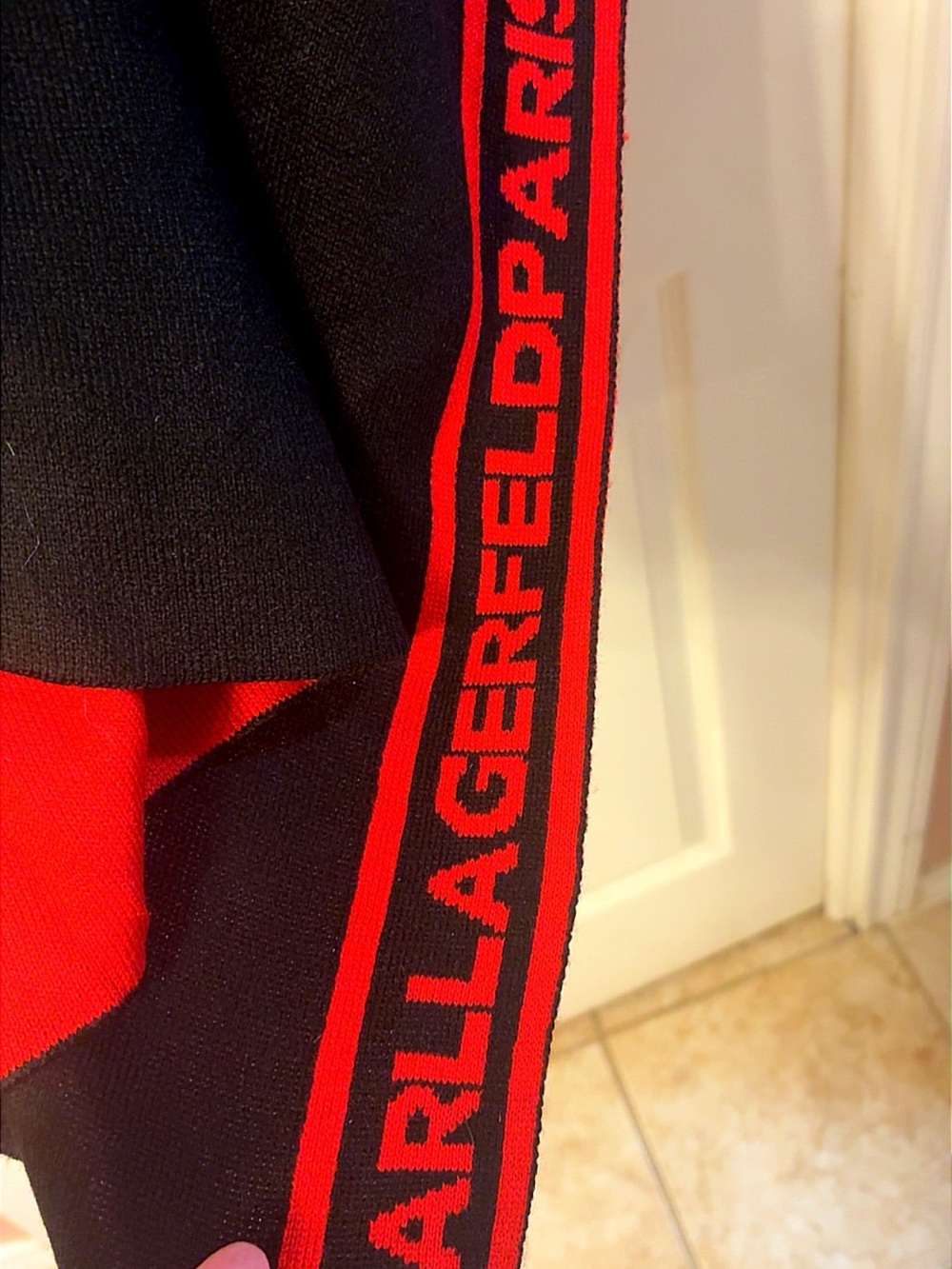 Karl Lagerfeld Black & Red Shawl - Picture 2 of 3